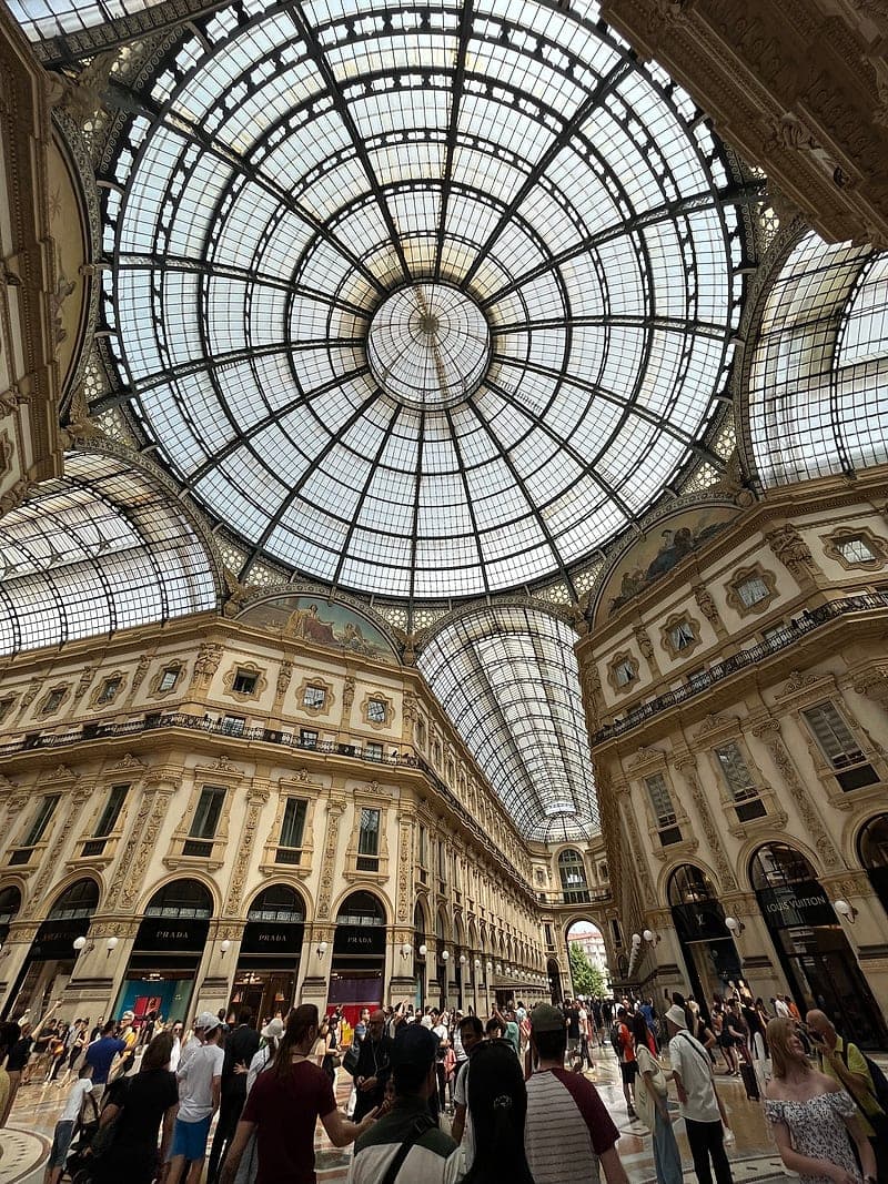 Die Glaskuppel der Galleria Vittorio Emanuele von innen